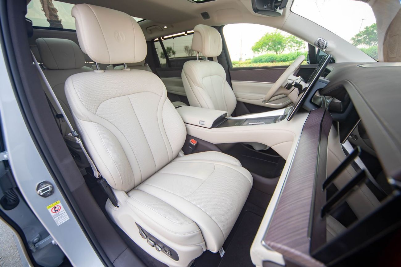 Denza N9 Premium Denza N9 Prestige 2025