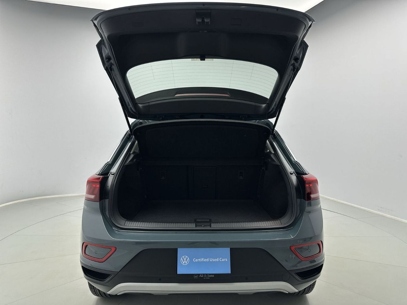 فولكس واجن T ROC Life 1.4L