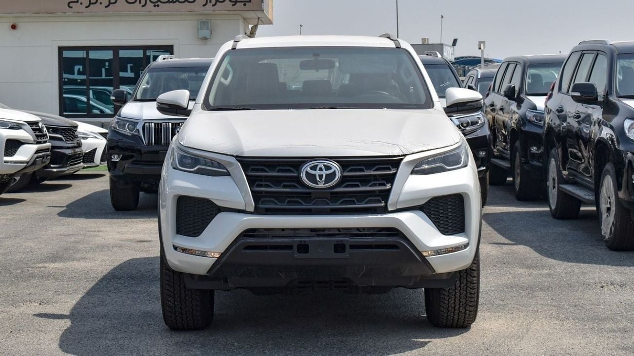Toyota Fortuner 2.7l - LED - fog lamp - parking sensors - Central lock - Power Window - DVD - Rear Camera