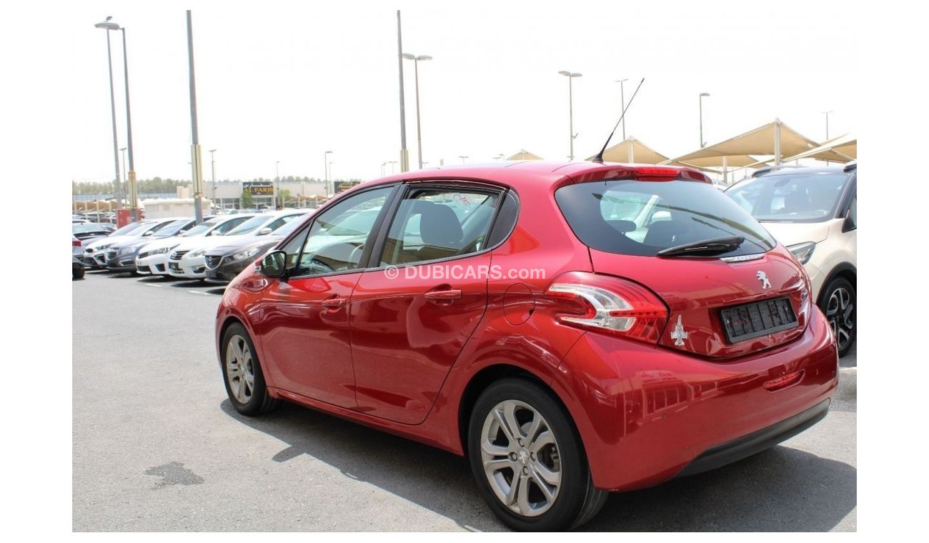 Peugeot 208 Allure ACCIDENTS FREE - GCC- CAR IS IN PERFECT CONDITION INSIDE OUT FULL OPTION