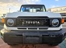 Toyota Land Cruiser Pick Up SC 4.0L Toyota L.C Single cabin Pick Up 4.0l petrol v6 M/T 4WD Gcc specs  2025 Model