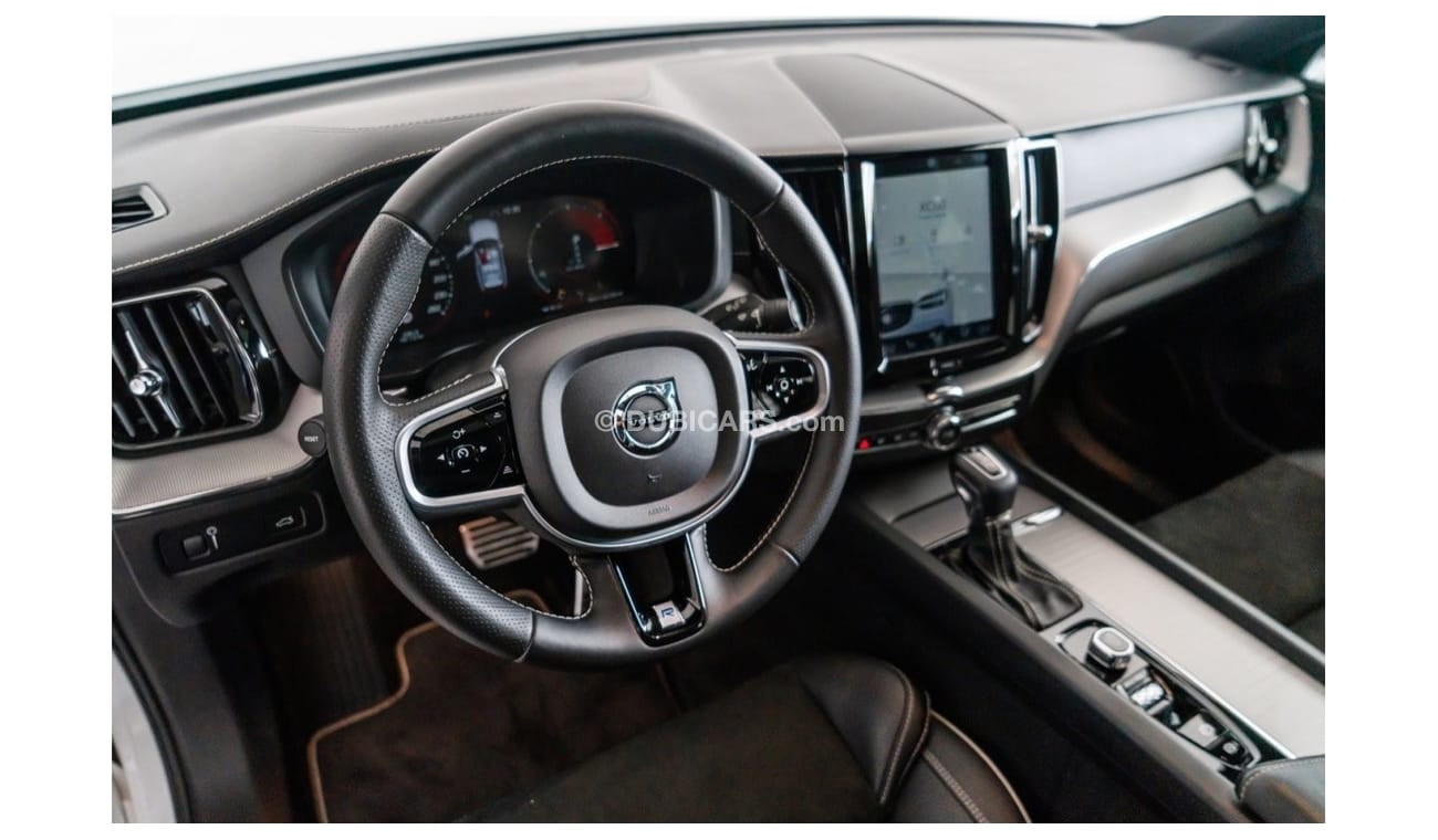 Volvo XC60 R Design 2019 Volvo XC60 T5 R-Design / Full Volvo Service History