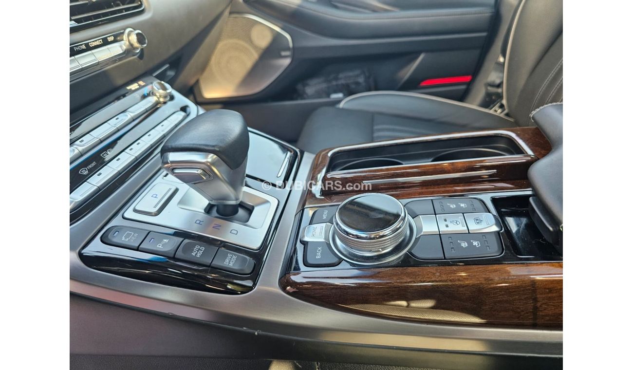 Genesis G90 Platinum