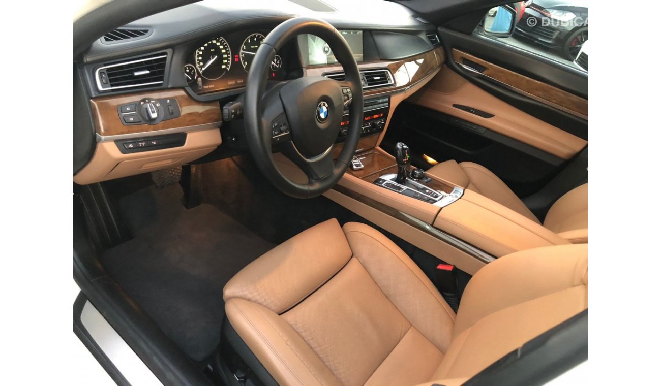 بي أم دبليو 750 BMW 750 Li TWIN BOWER TURBO_Gcc_2011_Excellent_Condition _Full option