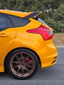Ford Focus ST 2.0L FORD FOCUS ST 2014 GCC MANUAL // FULL OPITION // PERFECT CONDITION