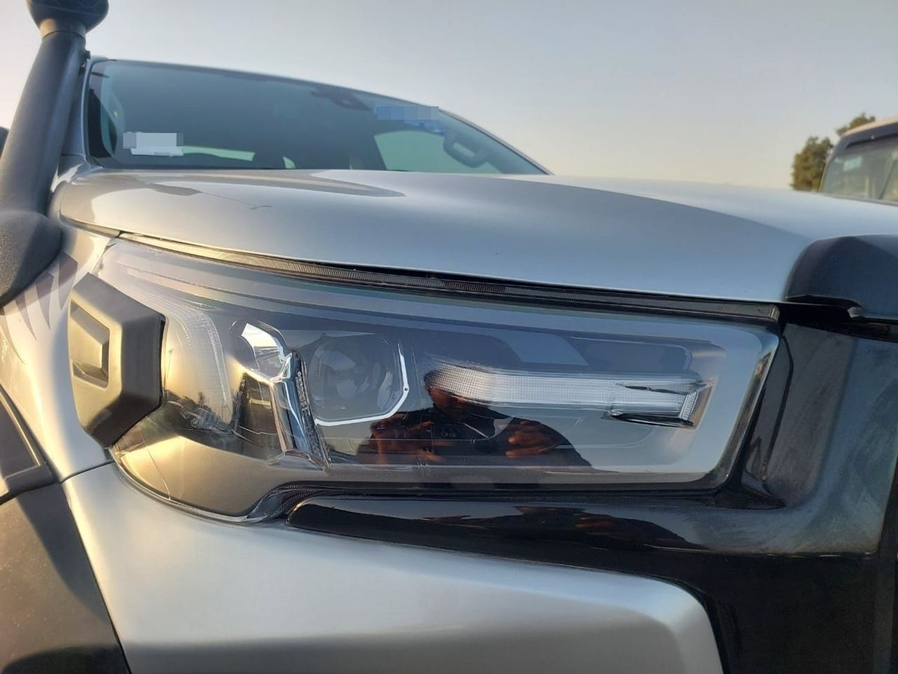 Toyota Hilux TOYOTA HILUX PICKUP RHD 2024 MODEL 2.8 L DIESEL AUTOMATIC(PM82106)