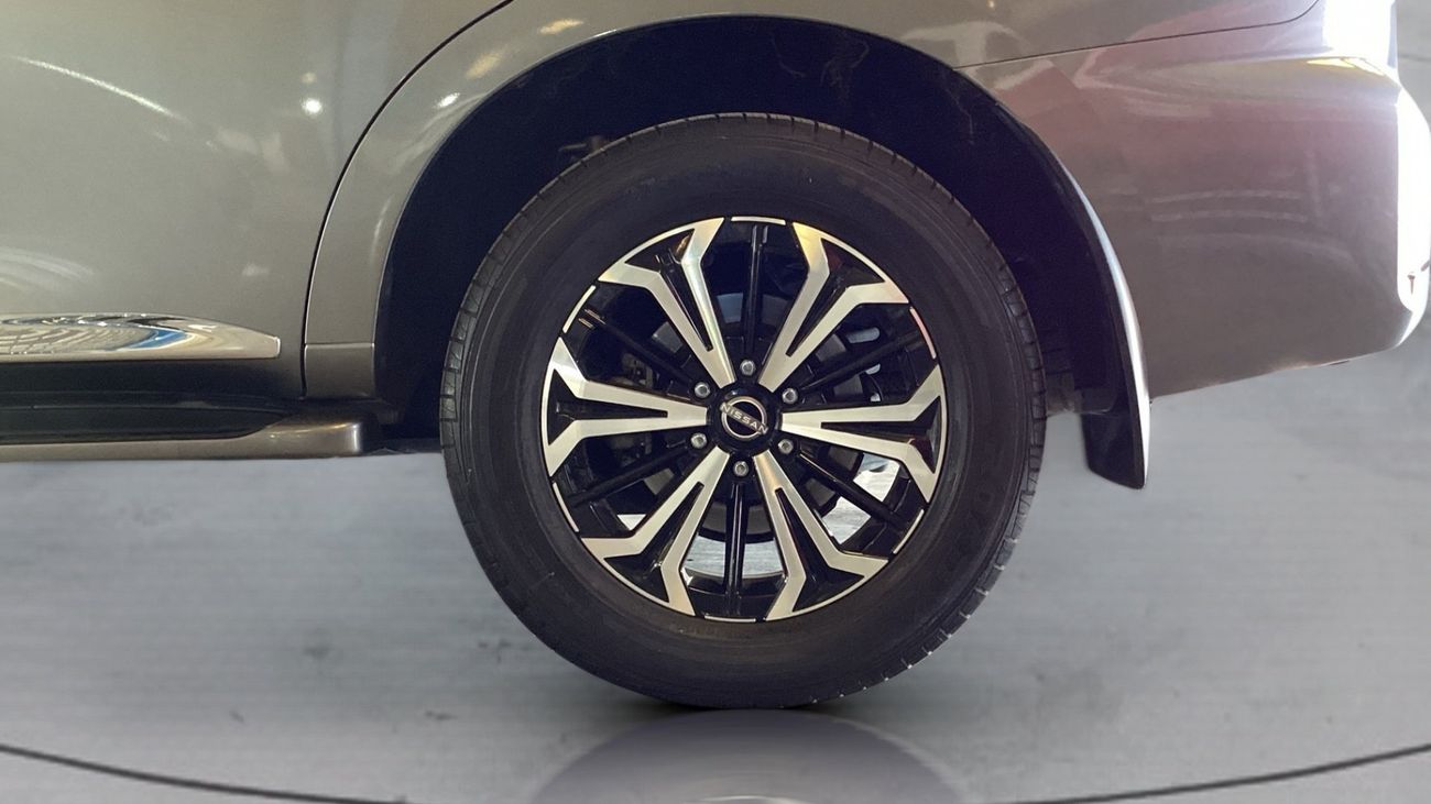 Nissan Patrol LE TITANIUM 5.6 V8 LE TITANIUM 4WD AUTO | Guaranteed Warranty | 0 Down Payment