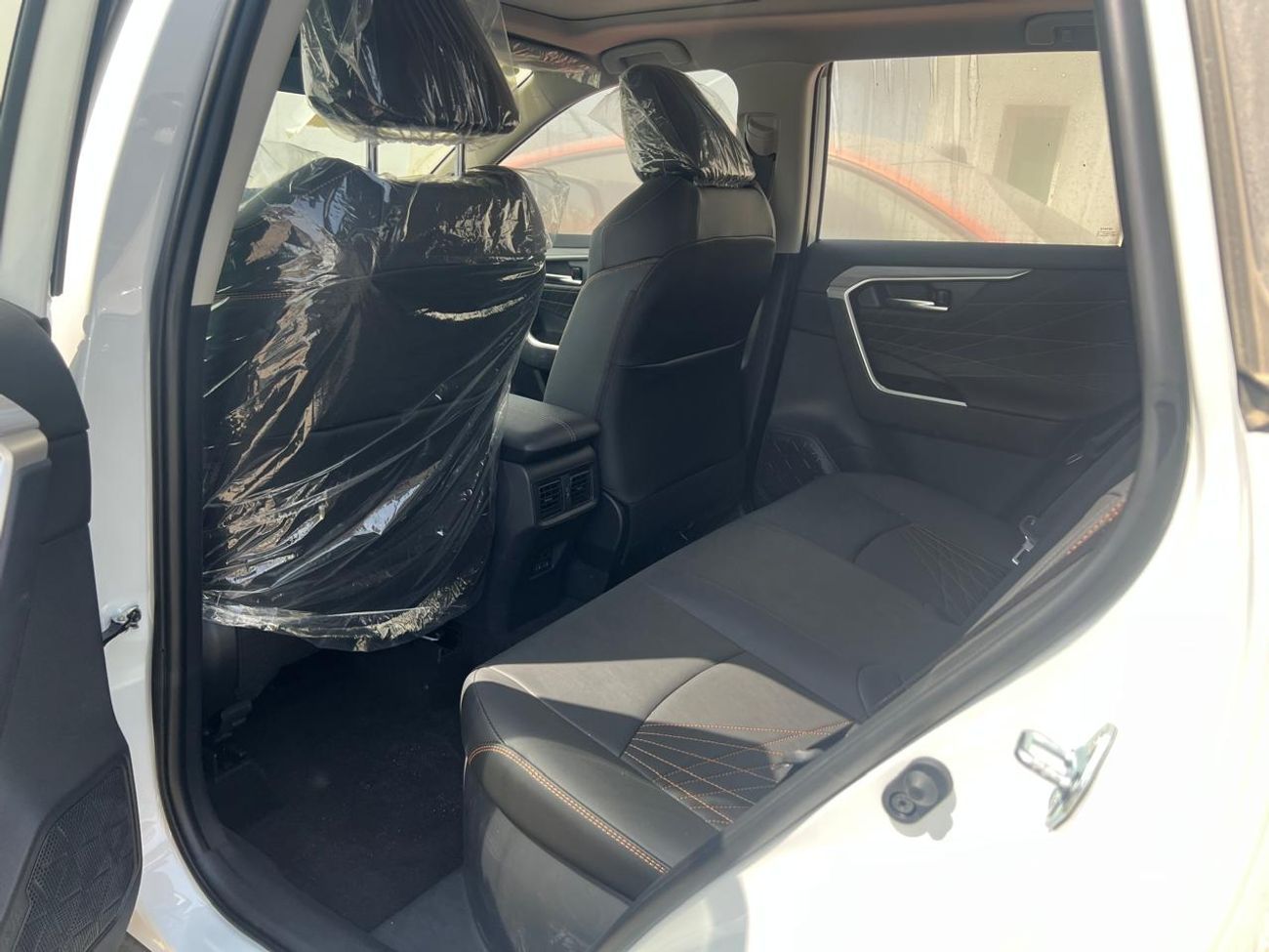 Toyota RAV4 Hybrid 2.5L E-CVT 4WD Elite Plus Trim