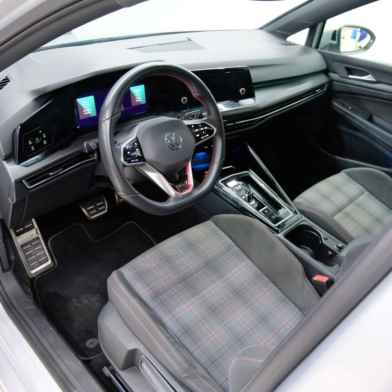 Volkswagen Golf GTI Sport 2.0T AED 2,115 P.M l 0% Down Payment l GCC Specs l Under Full Volkswagen Warranty