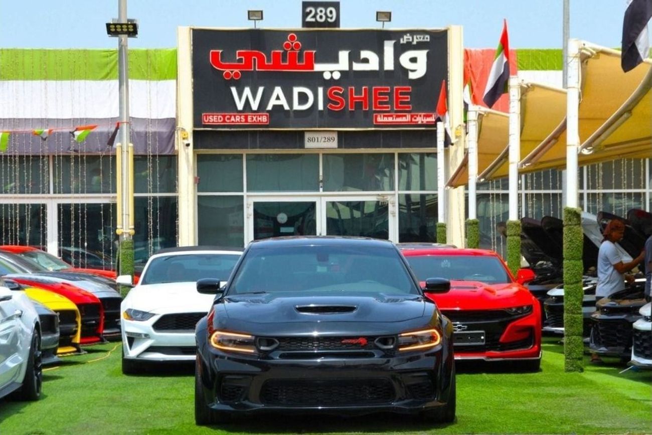 Dodge Charger SRT 392 SRT -SCAT BACK-6.4L--FULL OPTION-SUN ROOF -RADAR -AIR BAGS/