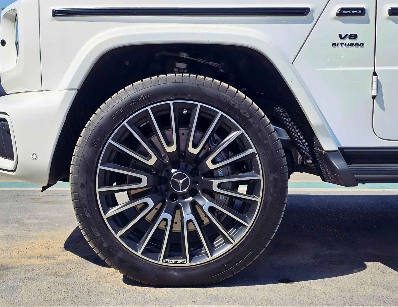 مرسيدس بنز G 63 AMG MERCEDES BENZ G63 AMG BITURBO / 4.0L V8 PETROL/360* CAMERA/SUNROOF WIHT LEATHER SEATS (CODE # G63BT)