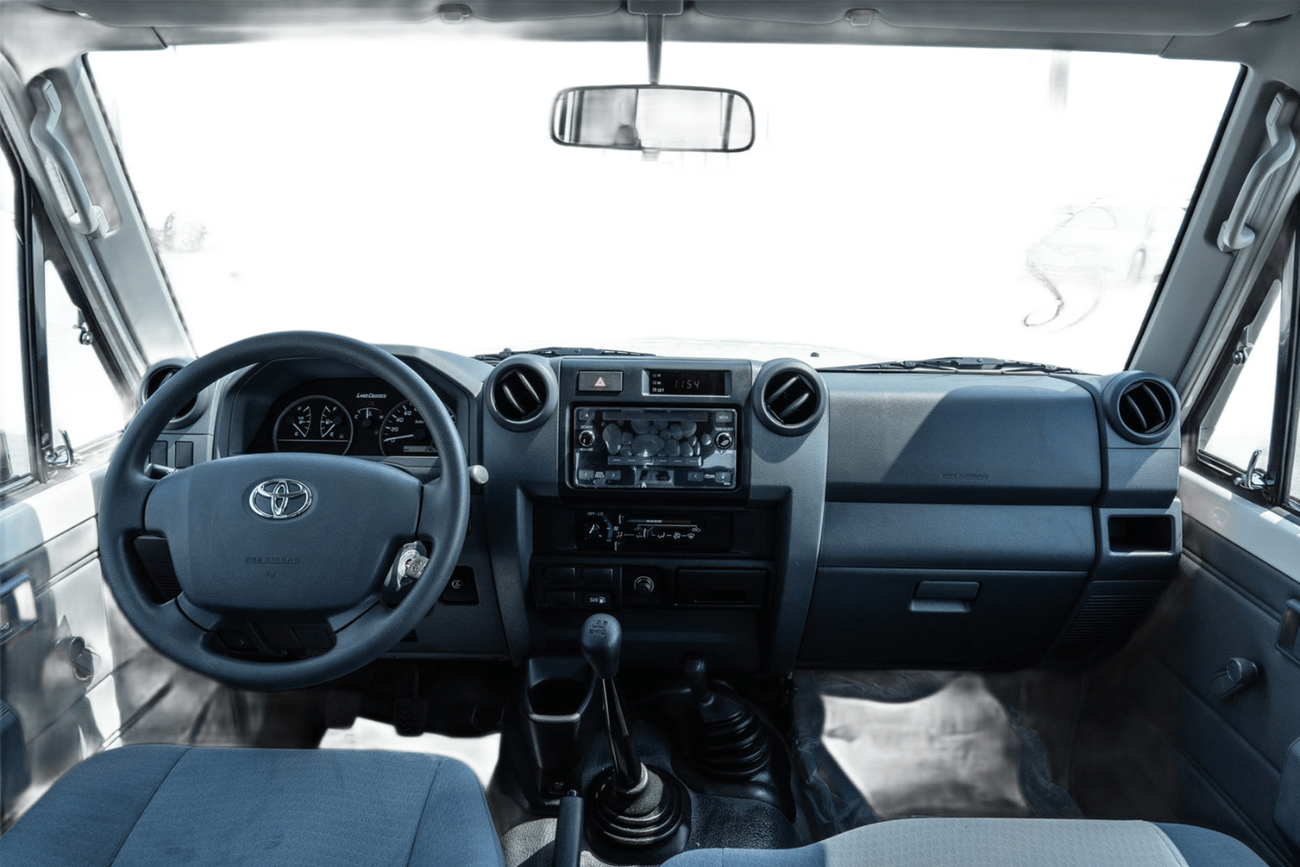 تويوتا لاند كروزر 70 ECTP2M018 –2025 Toyota LC78 3 Doors Hardtop - 4.2L Diesel Manual - Std - White