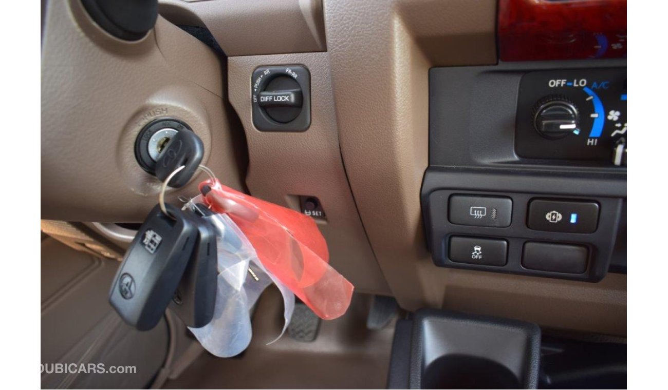 Toyota Land Cruiser 70 71 SHORT WHEEL BASE XTREME V6 4.0L PETROL 5 SEAT MANUAL TRANSMISSION