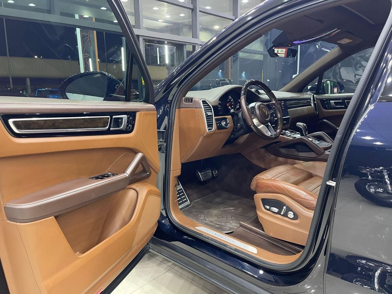 Porsche Cayenne Base