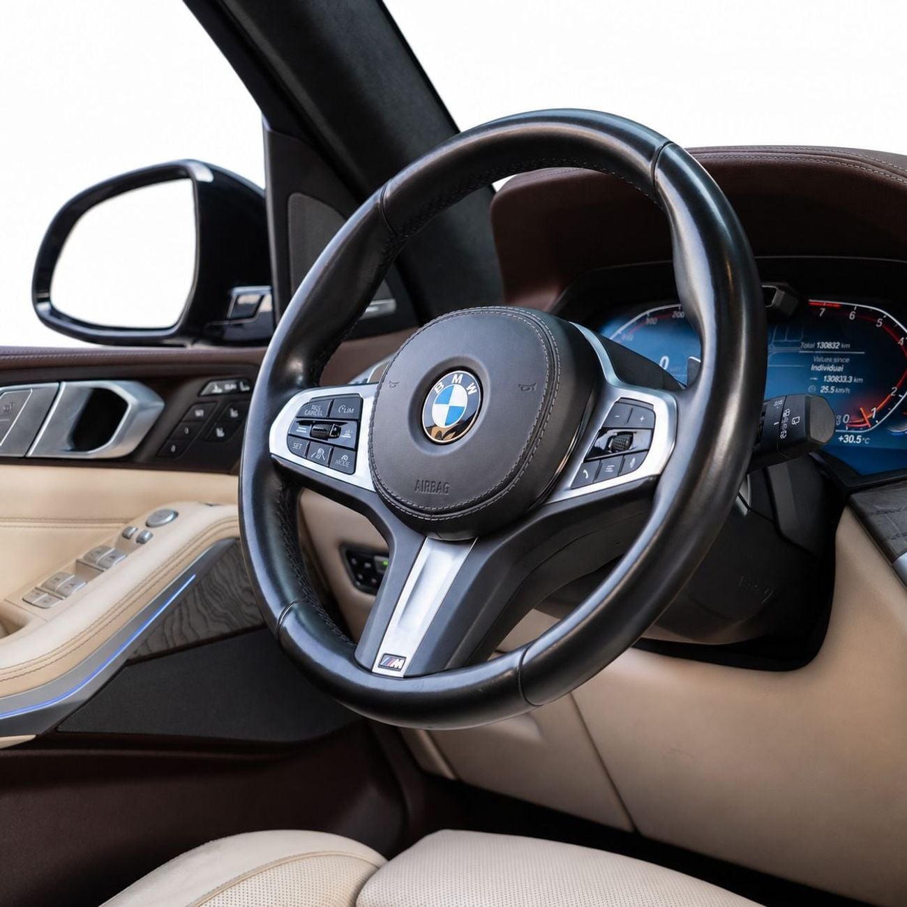 BMW X7 40i M SPORT 2,778 P.M • 0% Downpayment • BMW X7 40i M Sport • 1 Year Warranty