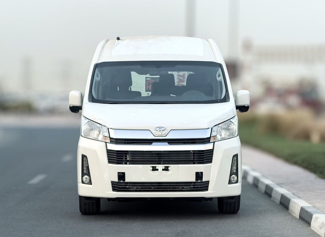 Toyota Hiace GL -High Roof Commuter 3.5L M/T