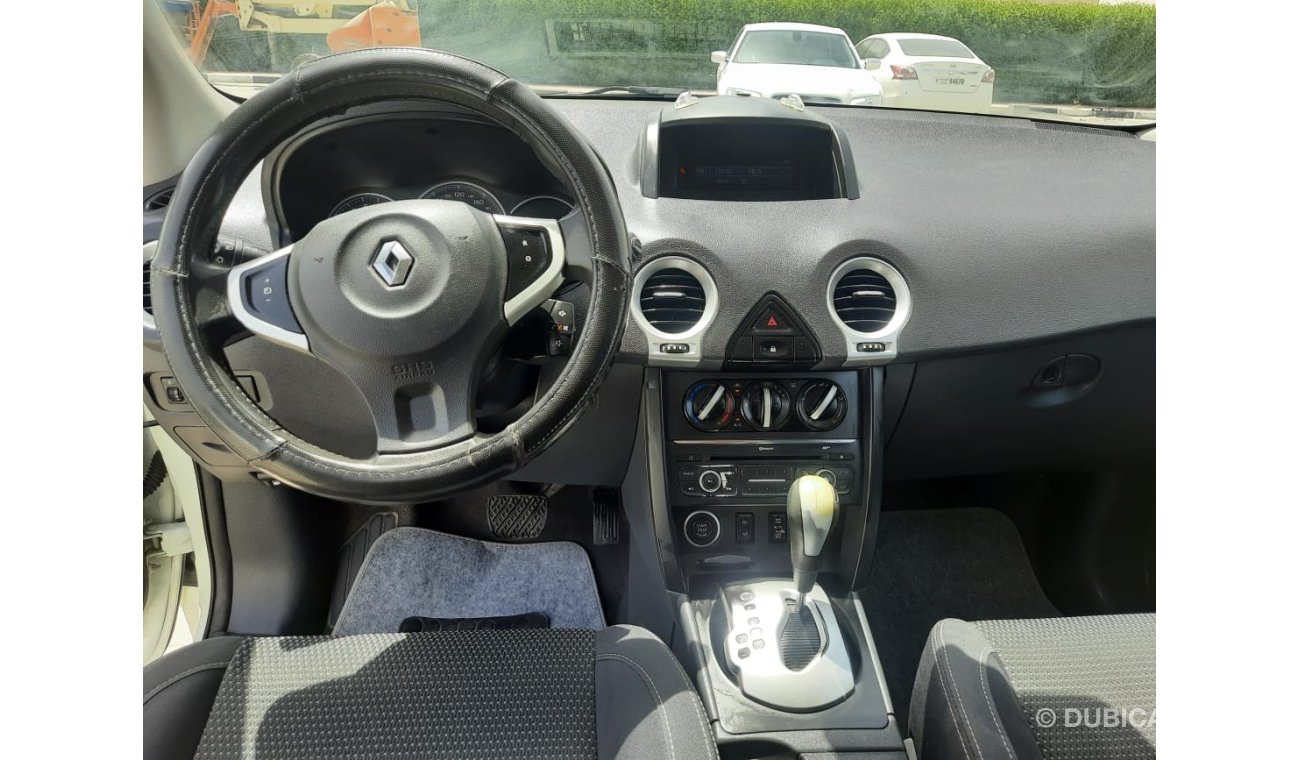 Renault Clio Renault coleos 2014 g cc full automatic