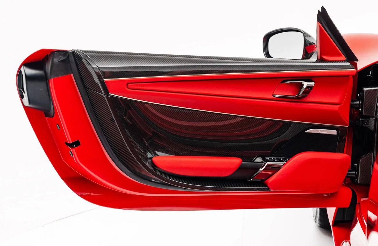 بورش 918 سبايدر 4.6L V8 N/A engine + Emotor