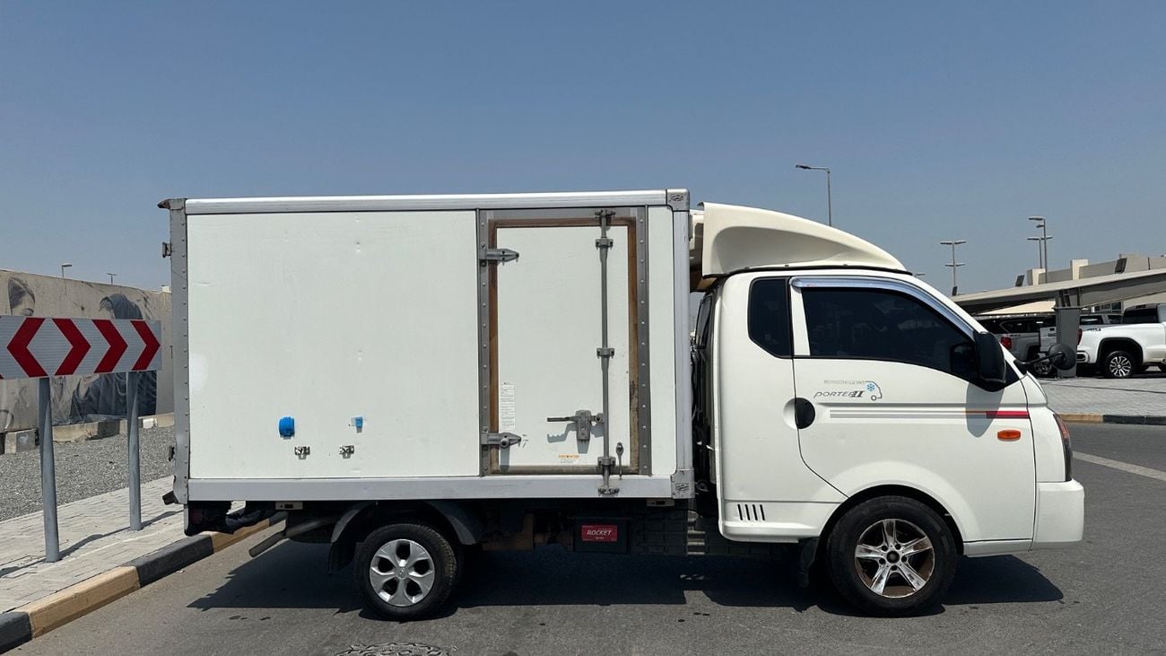 Hyundai Porter STD (NON GCC)