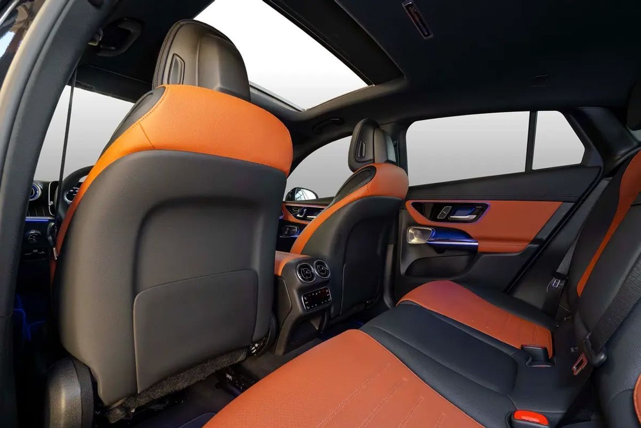 مرسيدس بنز GLC 200 4Matic JANUARY SAVINGS | EMC Mercedes-Benz Warranty Until 2029 | 0% Downpayment | AED 3,665  P/M |