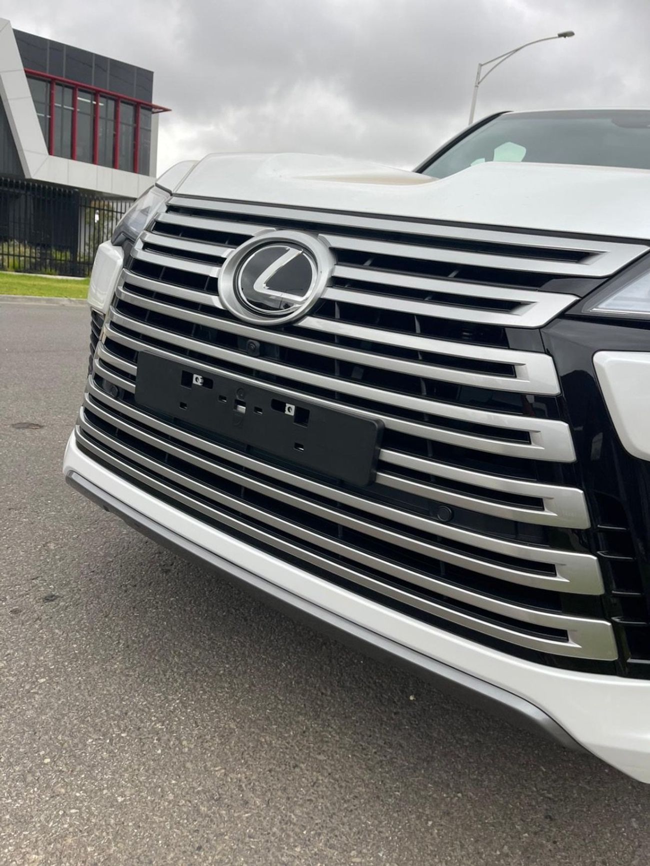 Lexus LX 500