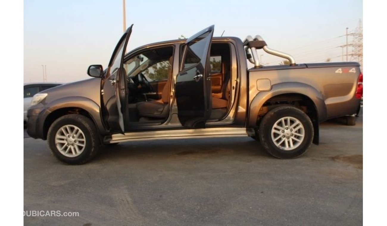 تويوتا هيلوكس TOYOTA Hilux 3.0 D-4D right hand drive diesel AUTO for EXPORT ONLY