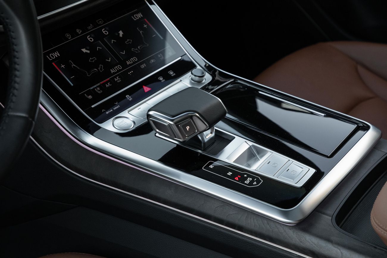 أودي Q8 Q8 55 TFSI Quattro S-Line  | 3,819 P.M | 0% Downpayment | Perfect Condition!