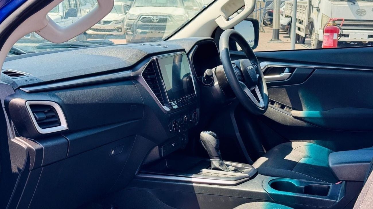 Isuzu DMax 3.0L Diesel AT 4WD - KEY START - Multipurpose Steering - Rear AC Vents - Alloy Rims - Tow Hitch - Go