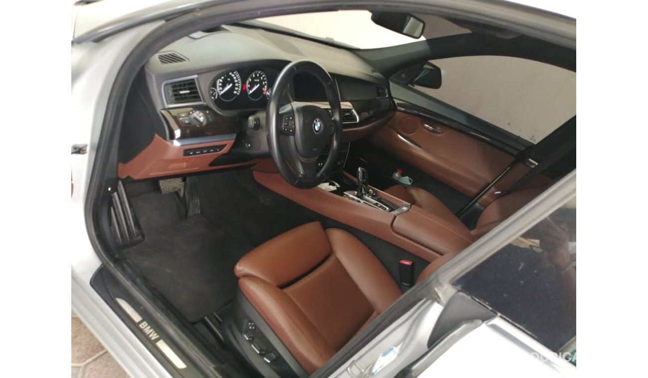 BMW 550i GREY - 2011 MODEL