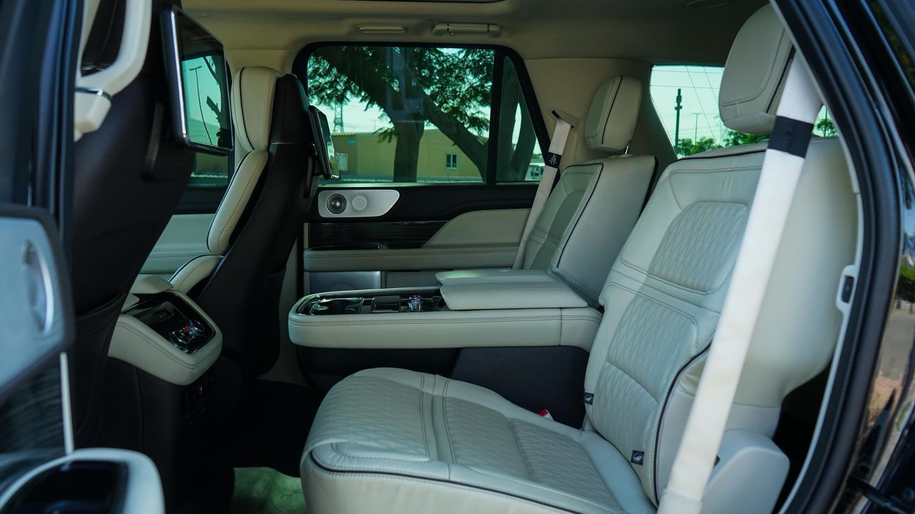 لينكولن نافيجاتور Presidential 3.5L PRESIDENTIAL 202 GCC SPECS!! WARRANTY AND SERVICE CONTRACT FROM AL TAYER