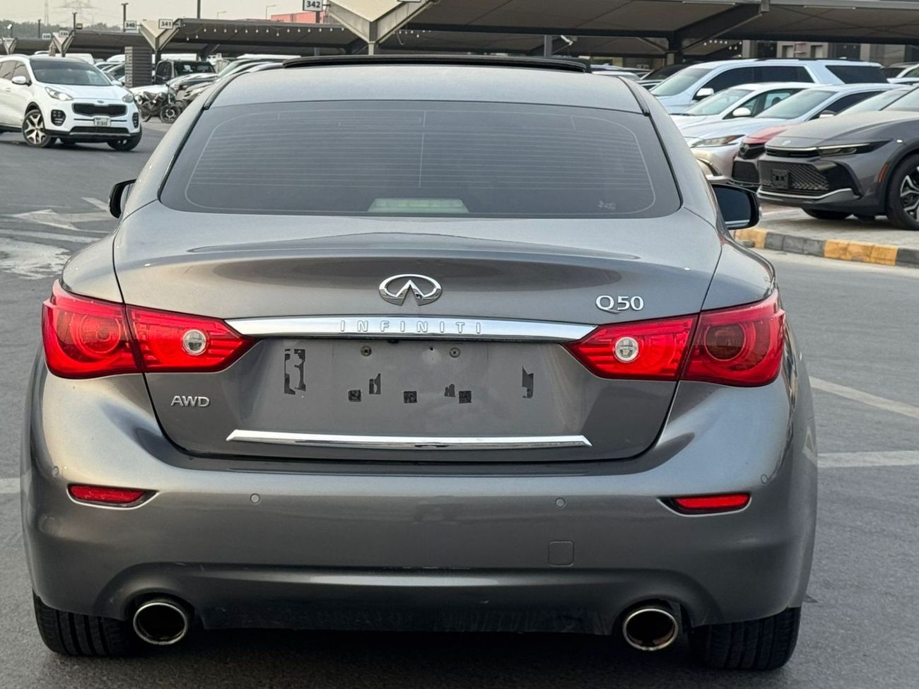 Infiniti Q50 Premium 2.0L perfect inside & out