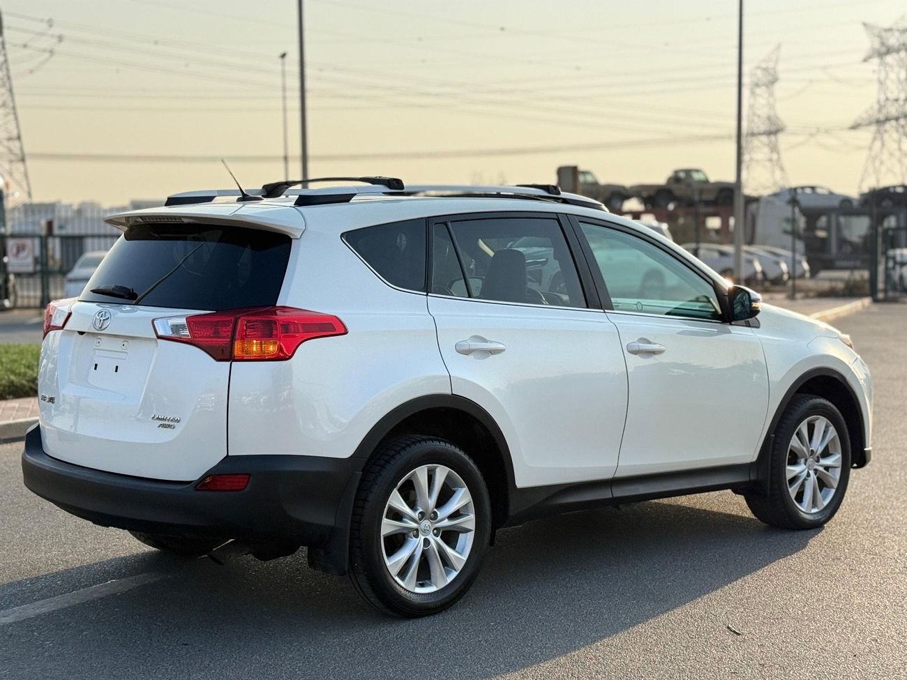 Toyota RAV4 limited Full Option sunroof, leather