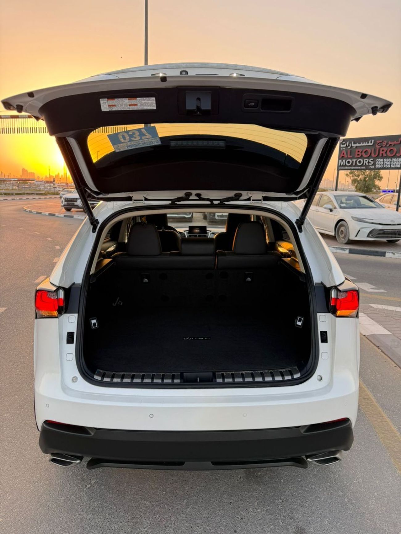 لكزس NX200t LEXUS NX200 TURBO Premier 2.0L FULL OPTION | UAE PASS