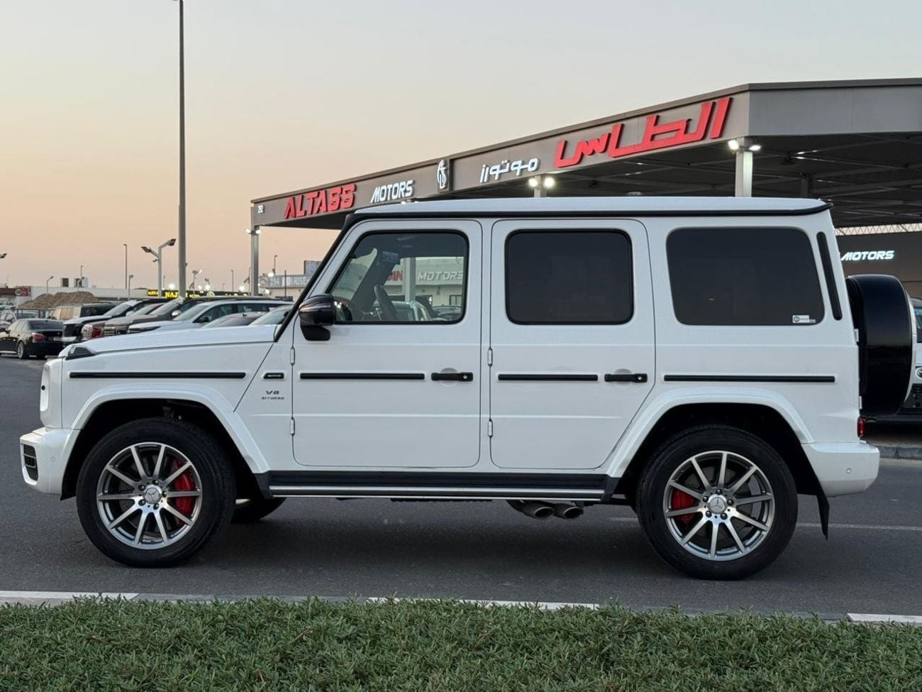 Mercedes Benz G63 AMG STD AMG Night Package