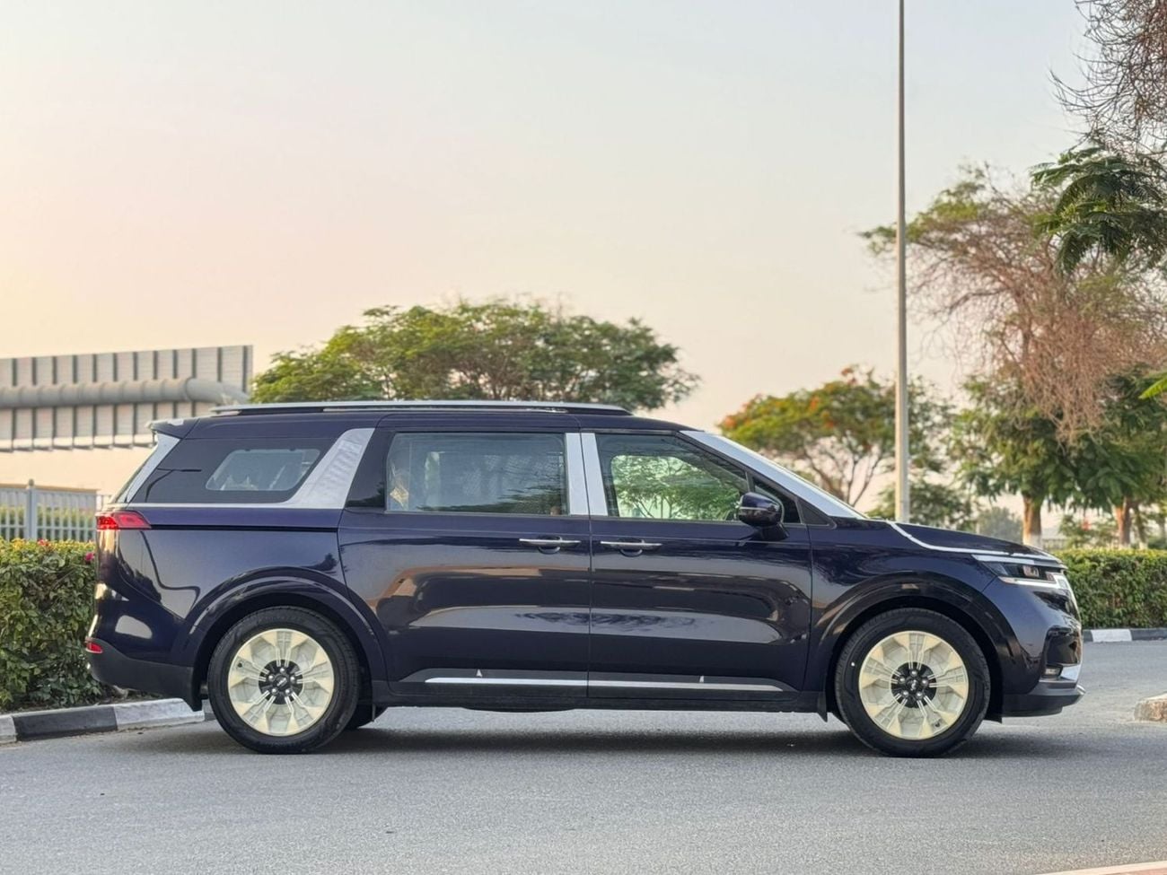 كيا كارنيفال GDI EX 3.5L