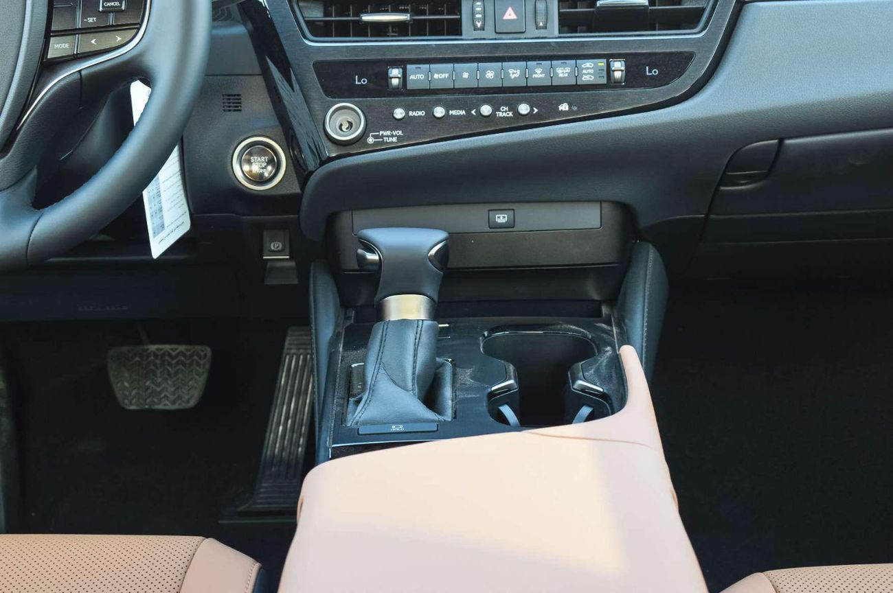 لكزس ES 350 LEXUS ES350 3.5L FWD SEDAN 2025