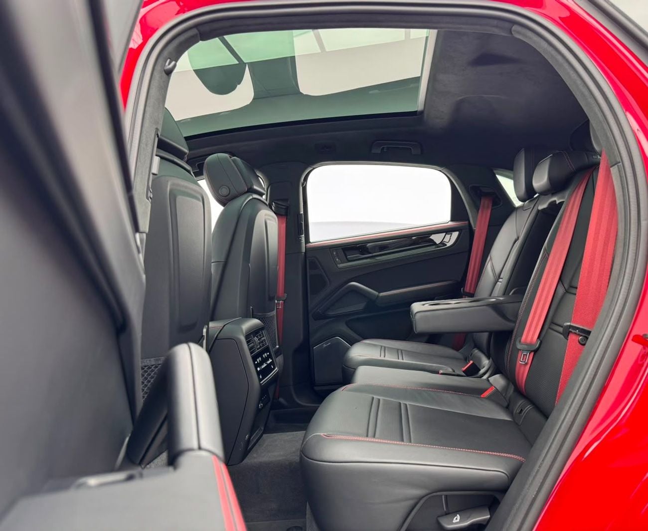 بورش كايان 2025 Porsche Cayenne GTS, 12/2027 Porsche Warranty And Service Pack, Porsche Service History, GCC