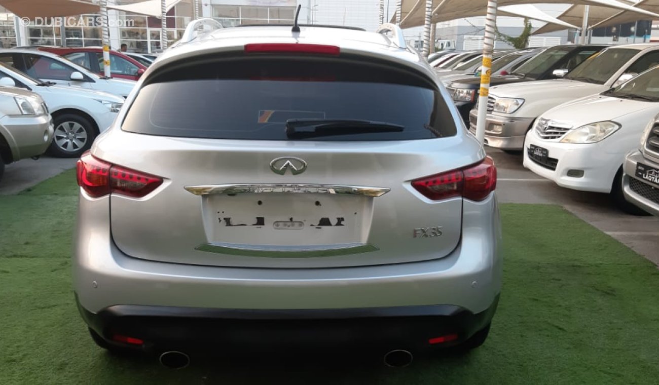 Infiniti FX35 Gulf number one - slot - leather - screen - cruise control - alloy wheels do not need any expenses