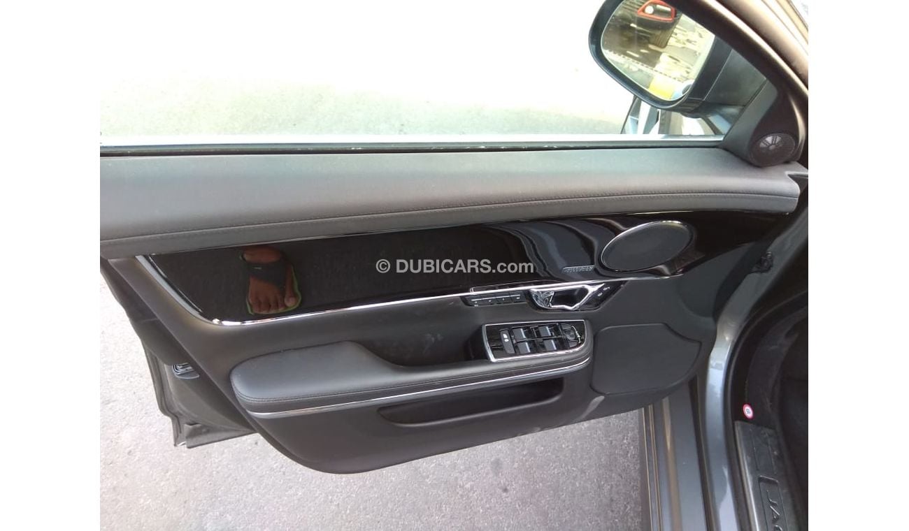 جاكوار XJ R-SPORT 3.0 V6 SUPERCHARGED THREE YEARS WARRANTY