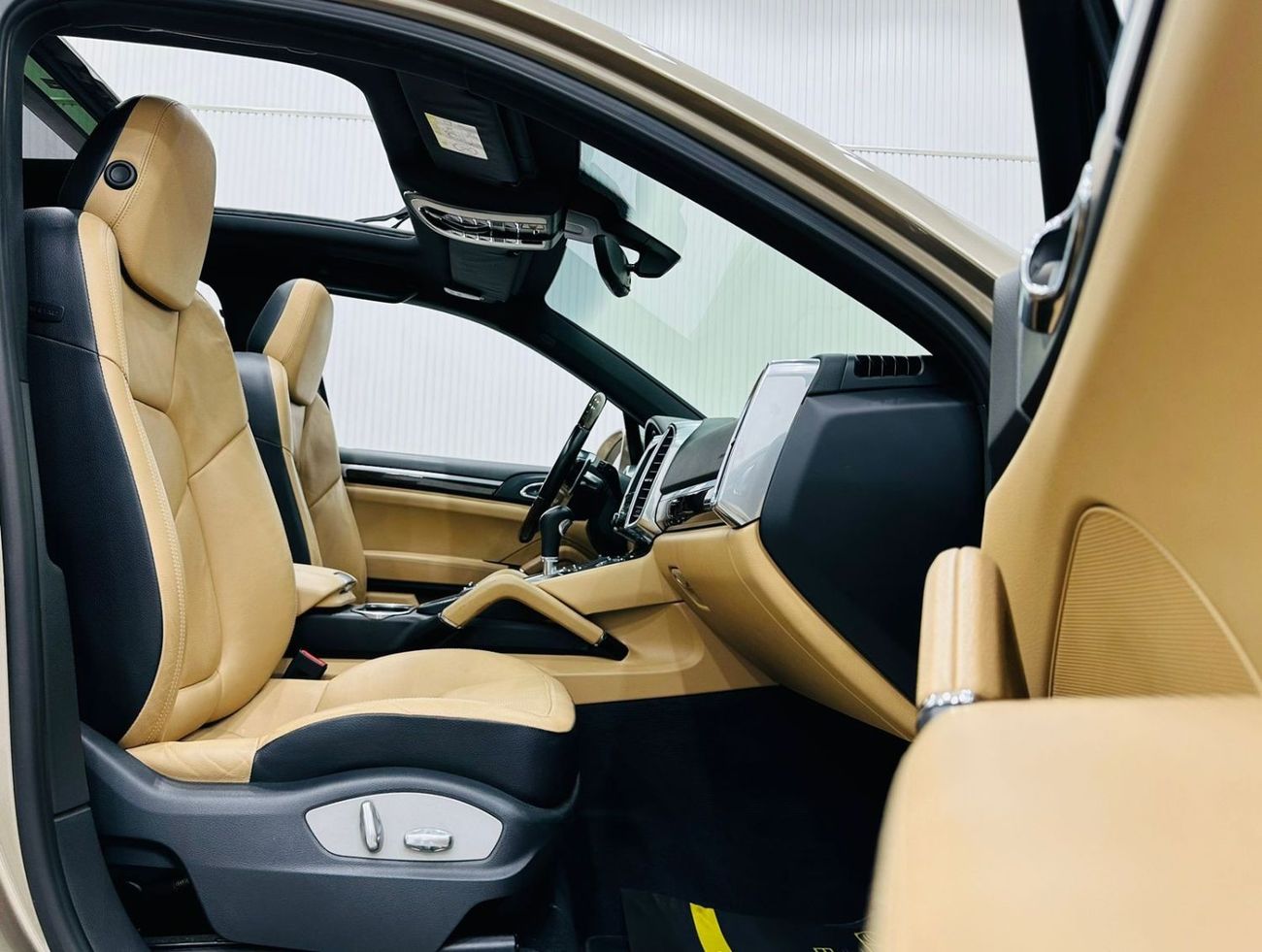 Porsche Cayenne 2015 Porsche Cayenne S, Feb 2025 Porsche Warranty, Full Porsche Service History, GCC