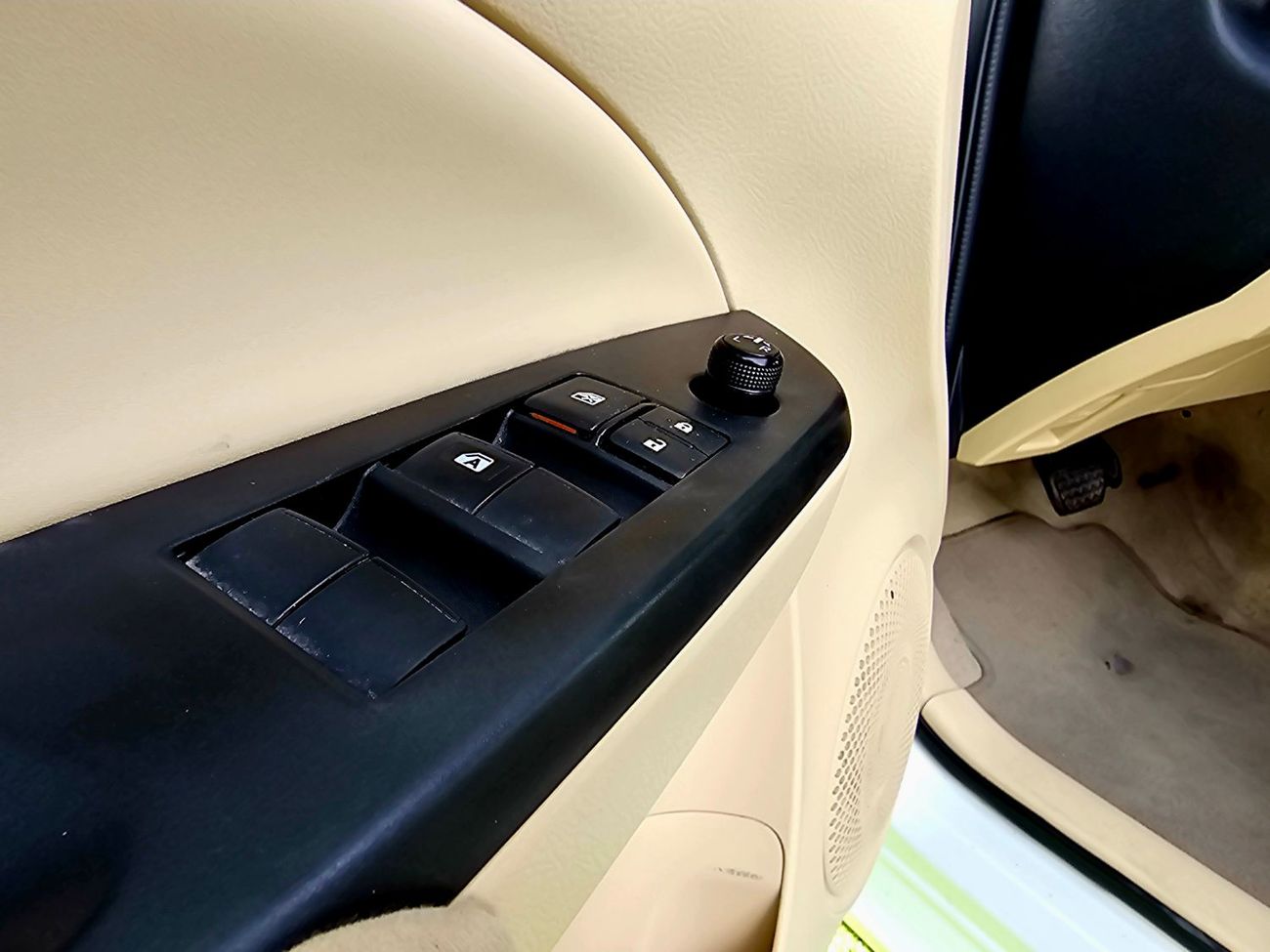 Toyota Yaris YARIS 1.5L GCC SPECS/ VERY LOW MILEAGE/ SINGLE OWNER