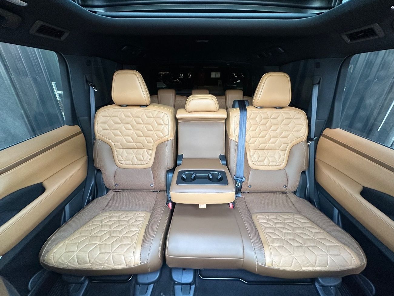 Nissan Patrol LE Platinum City 3.5L NISSAN PATROL PLATINUM LE V6T | 2025 | GCC | UNDER WARRANTY & CONTRACT SERVICE