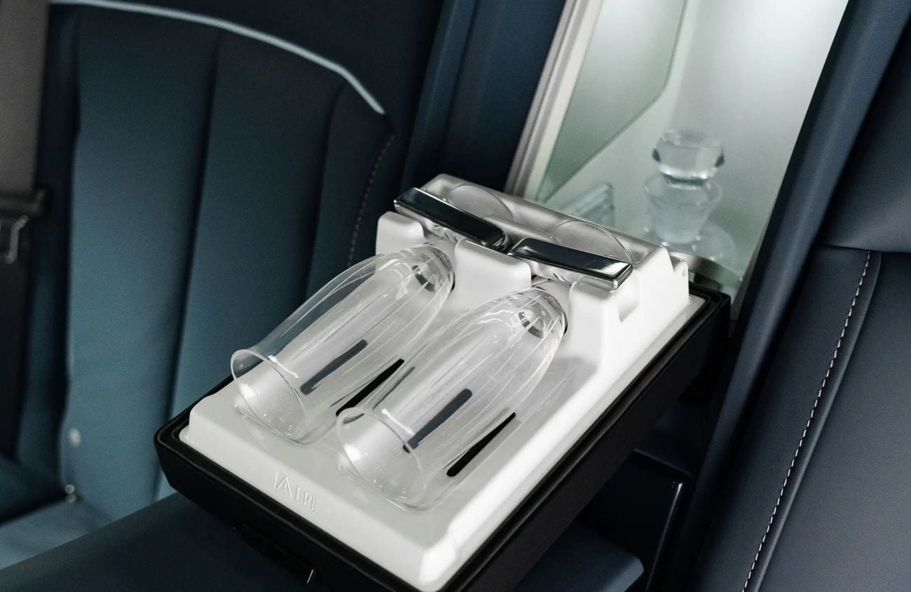 Rolls Royce Phantom 6.75L V-12 Twin-Turbocharged Engine