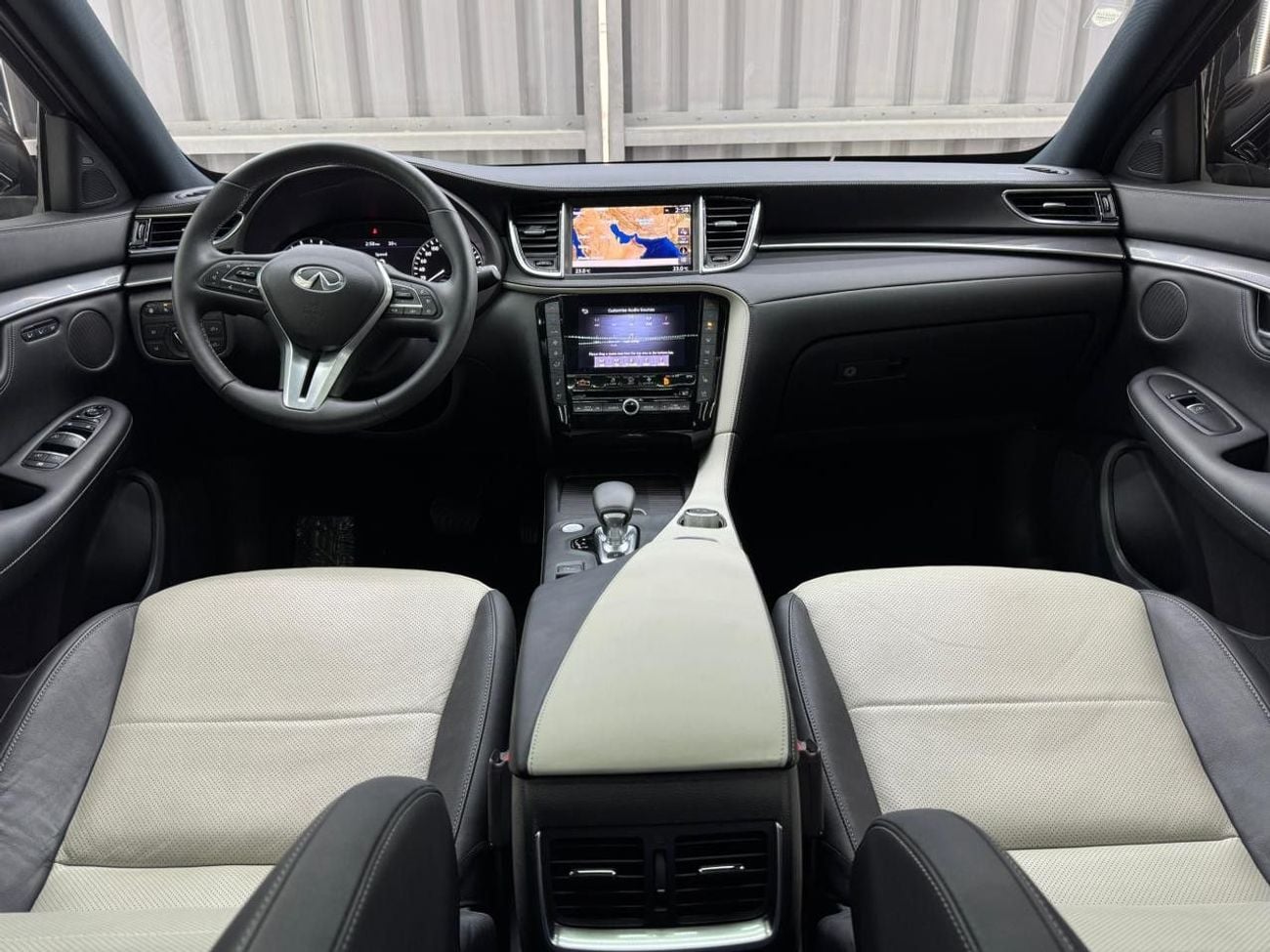 إنفينيتي QX55 LUXE