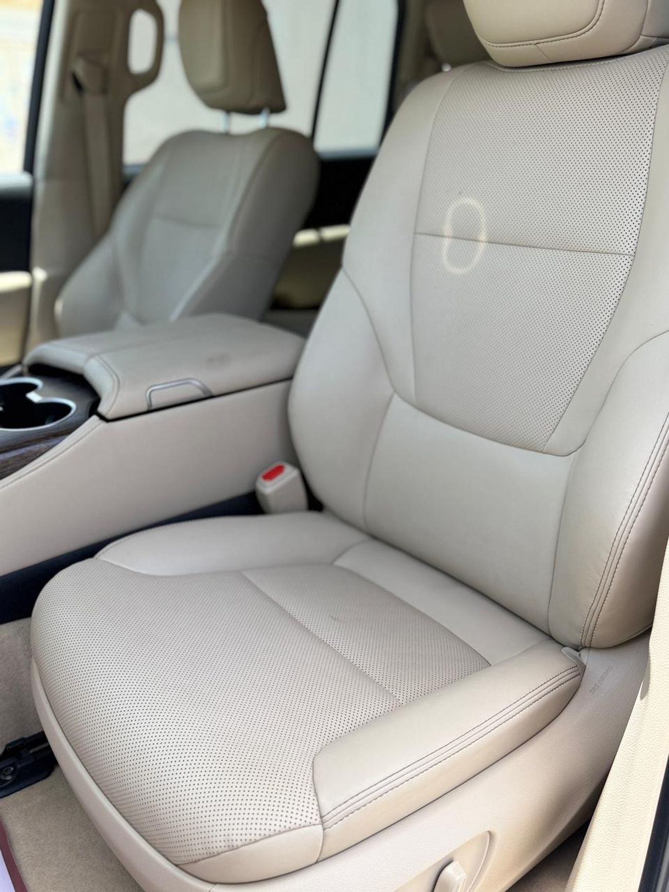 Toyota Land Cruiser EXR Toyota land cruiser LC300, year 2022, right hand drive, diesel 3.3L only foe export availab