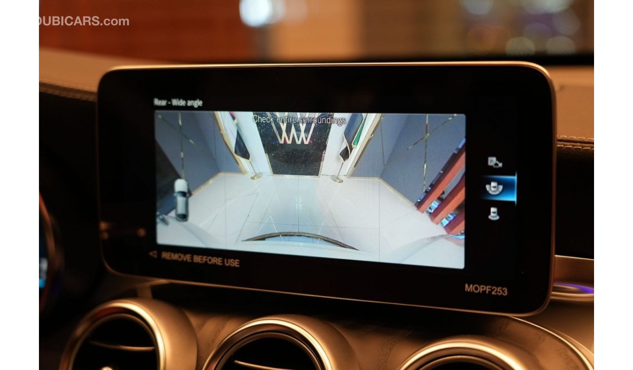 مرسيدس بنز GLC 200 ✔ Coupe ✔ AMG Package ✔ Panoramic Roof ✔ Smart Key Access