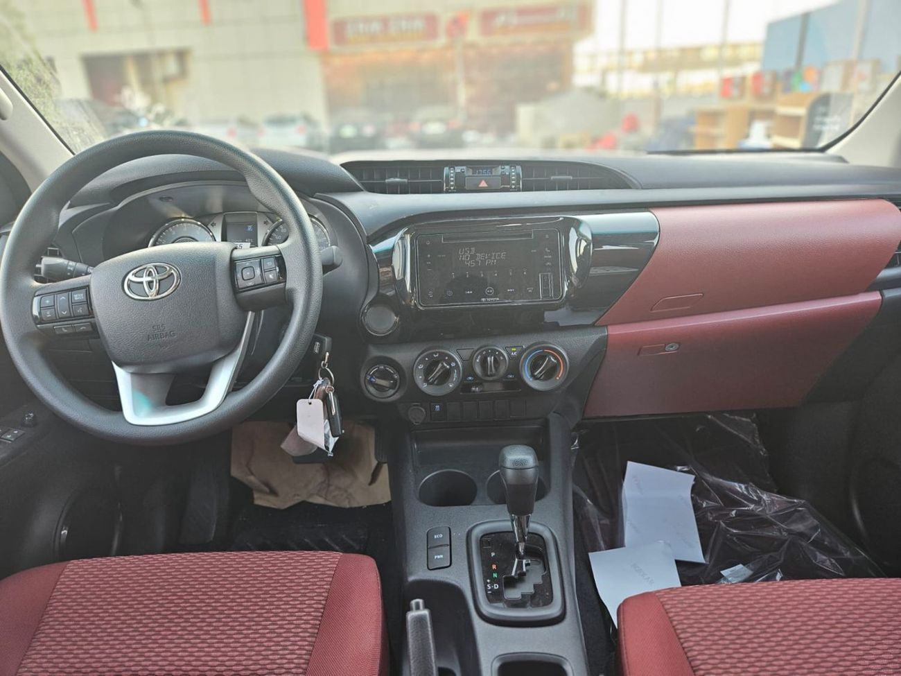 تويوتا هيلوكس Toyota Hilux Double Cabin Pickup Mid-Option 2.7L Petrol Automatic Transmission 4x4 2025