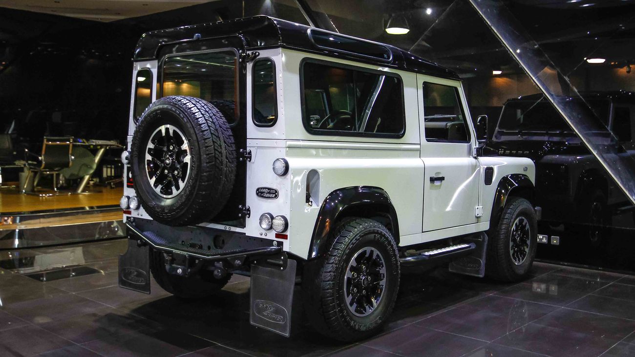 Land Rover Defender