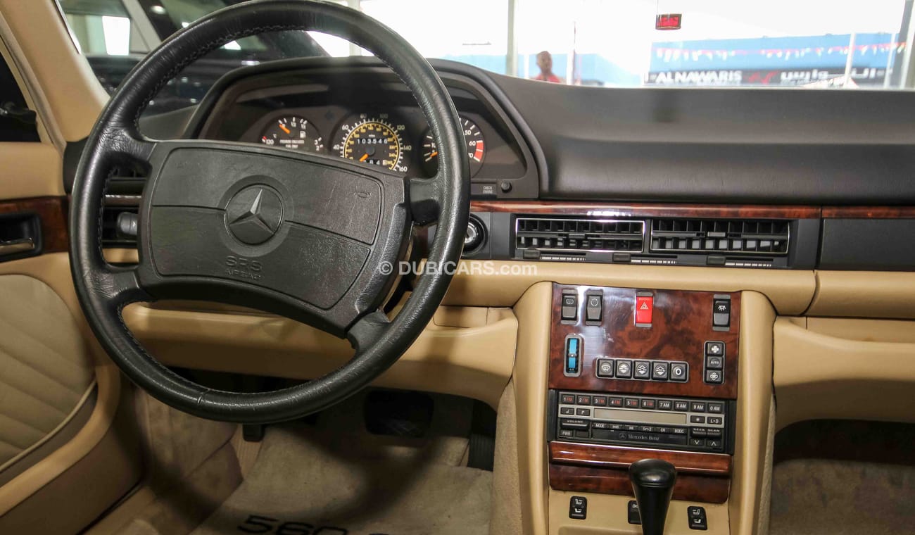 مرسيدس بنز 560 SEL