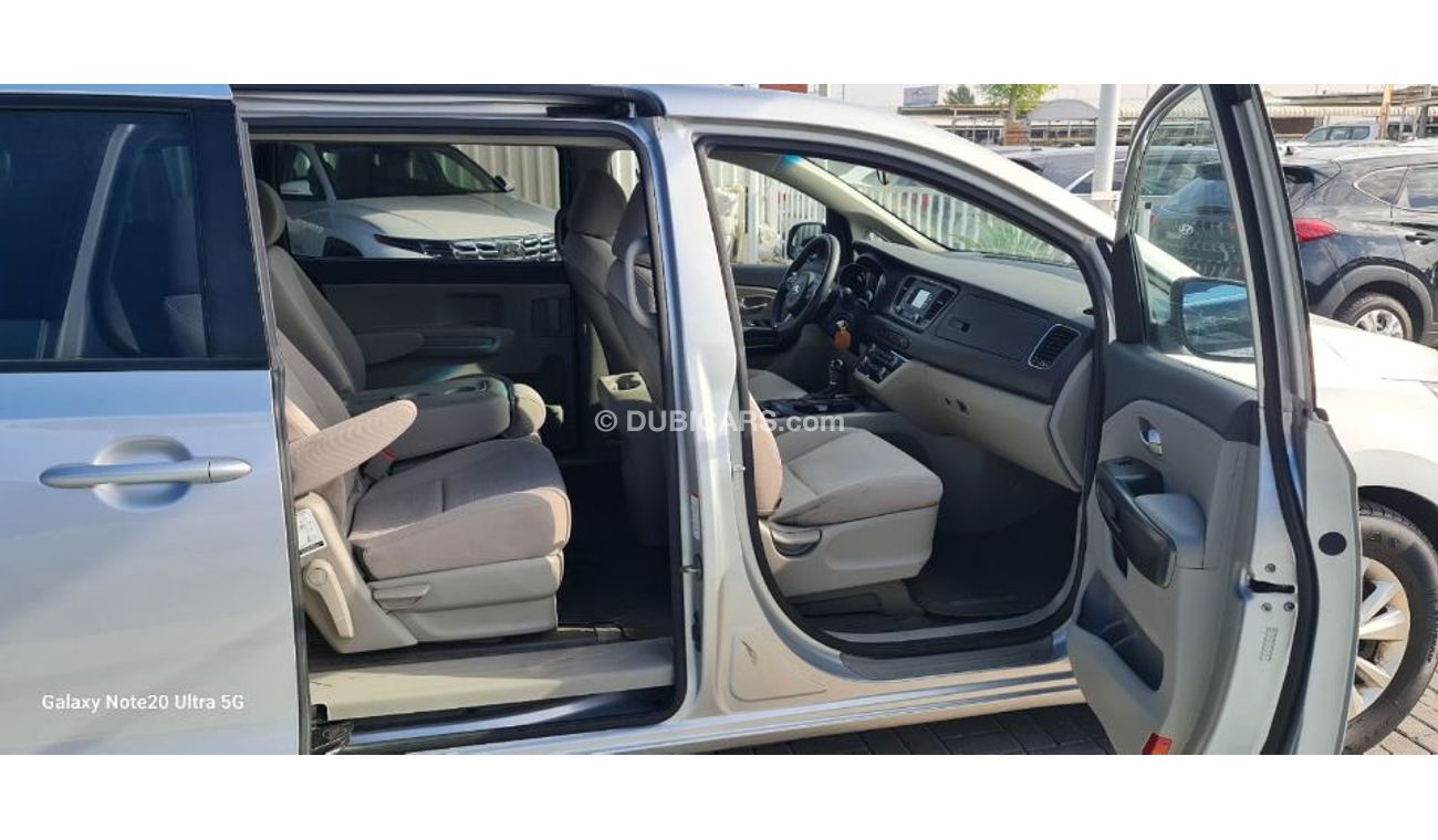 Kia Sedona Car is very good and clean
